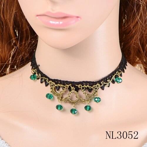 Vintage Alloy Metal Black Lace Gothic Collar Choker Necklace for Women Green Acrylic Bead Pendant Necklace Jewelry