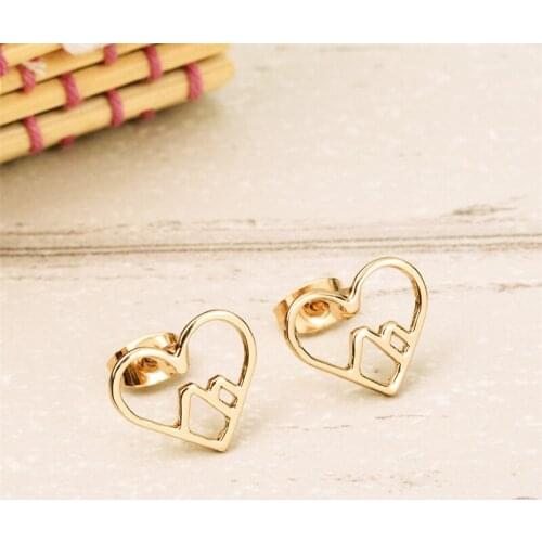 Hot Sale in jewelry New Fashion Mountain Earring Jewelry Pretty Heart Mountain Earring Studs For Outdoor Lovers