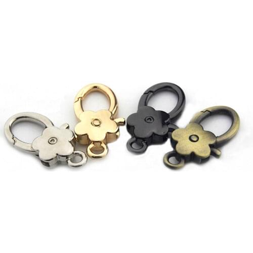 1pcs Metal Flower Shape Snap Hook Fashion Hang Buckle for DIY Leather Craft Tiny Pet Leash Bag Strap Webbing Keychain Hook