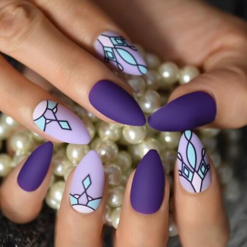 28pcs Purple Fake Nails Press On False Nail Tips Matte Almond Stiletto Medium Short False Nail Kit Retro Pattern Manicure