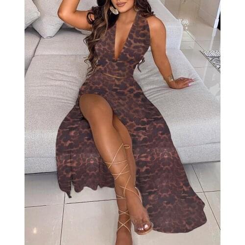2021 Summer Holiday Vacation Clothes V Neck Leopard Print Halter Sleeveless Skinny Waist Sexy Crop Top And Slit Skirt Suit Sets