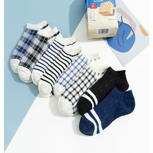 4 Pairs Lot Harajuku Cute Socks British Style Blue Striped Plaid Socks Geometric Cotton Women Comfortable Black Ankle Socks