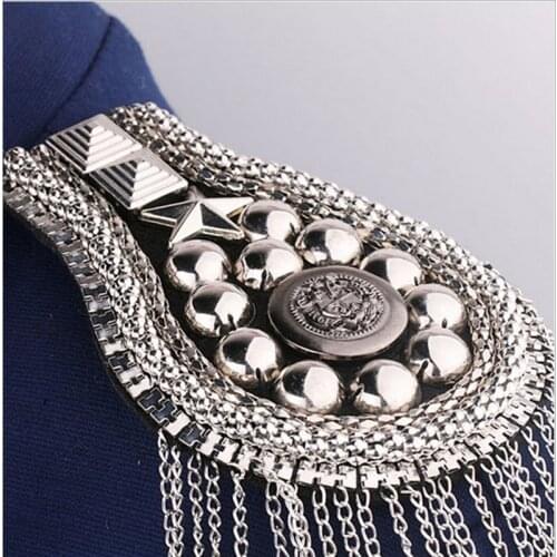 British Style Brooch Small Suit Shoulder Strap Multi Tassel Rivet Epaulet Epaulette Pin On Women Men Suit Accessories