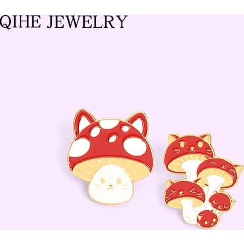 Anime Red Mushroom Enamel Pin Badge Cute Face Plant Brooches for Women Cartoon Backpacks Lapel Pins Jewelry Gift Wholesale