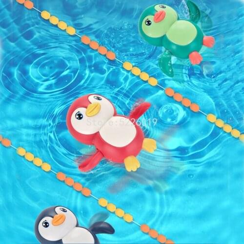 Bath Toys Winding Chain Floating Penguin Playing in Water Childrens Bath Water Spray Toy Baby Bathroom Clockwork Toy Gift