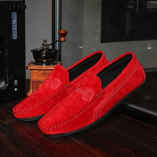 Male Genuine Leather Casual Shoes Mens Loafers 2020 Slip-on Moccasin Driving Shoes Black Red Wedding Formal Dress Men Sneakers