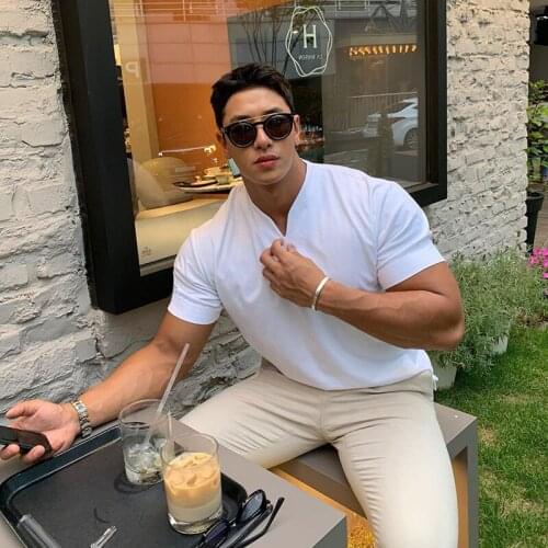 2021 New Mens Fashion Short Sleeve Fitness Tshirt Cotton Clothing Bodybuilding Trend Casual Sports Running V-neck T Shirts