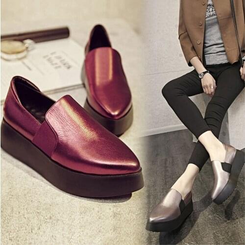 Europe and America 2020 spring new leather platform sponge cake shoes pointy flat lazy shoes Lok Fu shoes trendy womens shoes
