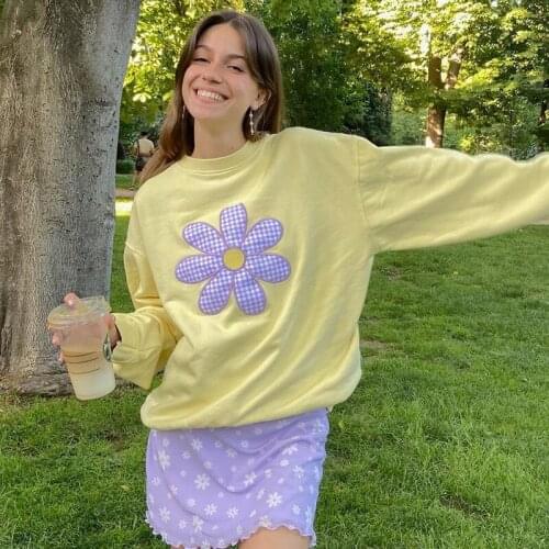 2021 new cloth sticking embroidery is the basis of irritability, loose round neck long sleeve T-shirt Pullover casual top is pop