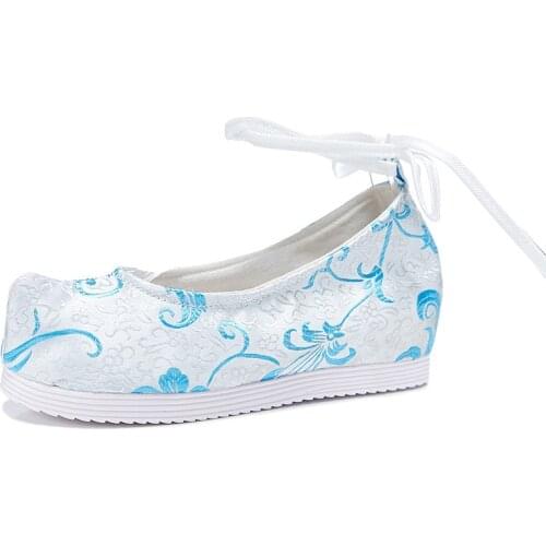 2020 lolita Women Cotton Flat Ladies Ankle Strap Comfort Casual Flats Retro Chinese Floral Embroidered Increase Heel Shoes Woman