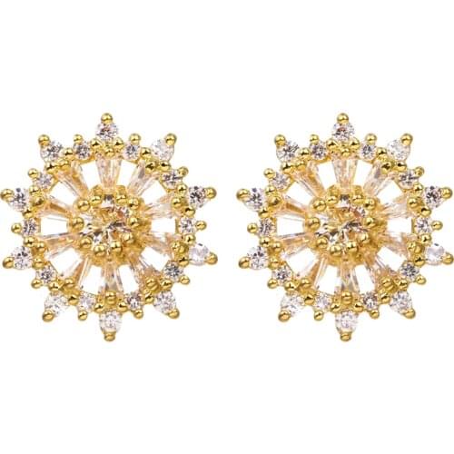 Bettyue New Fashion Gold Round Earring Hollow Out Style For Women Fashion Ornament Full Of Tiny Zirconia Distinctive Jewelry