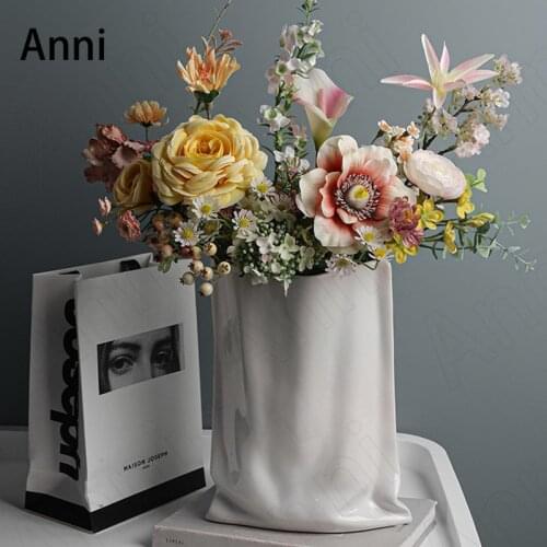 Art Folded Silver Ceramic Vase Nordic Modern Creative Silver Plated Flower Vases Office Desktop Flower Pots Decorative Ornaments