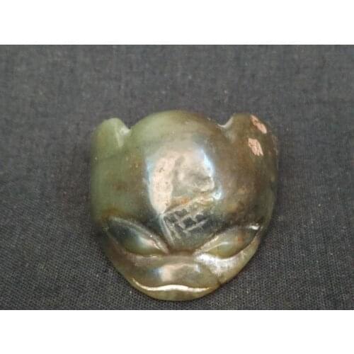 YIZHU CULTUER ART Collection Old China Jadeite Jade Hand Carving Beast Head Amulet Pendant Gift