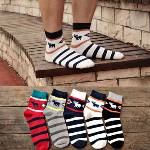 Recommend !! men socks cotton 5pairs/lot colorful deer stripe socks mans and male new years socks for party christmas gift