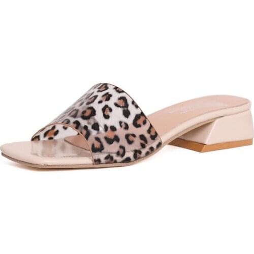 Slippers women 2019 Summer Hot Fashion Pu Leopard Slippers square heel Woman New Mid Heel Outdoor Slides Women Shoes