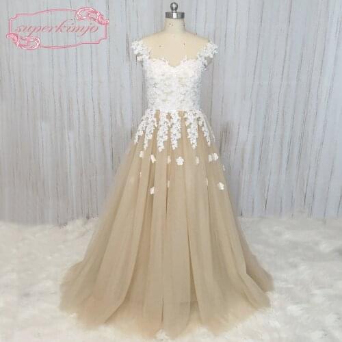 SuperKimJo 2020 Vestido De Formatura Cap Sleeve Lace Applique Champagne Prom Dresses Simple Elegant A Line Prom Gowns