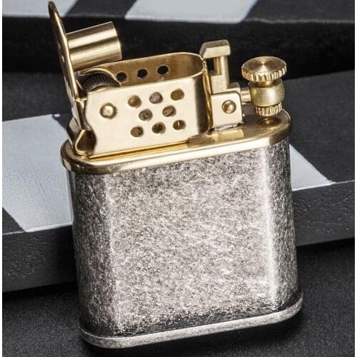Old Fashioned Brass Kerosene Windproof Lighter Personality Retro Unlock Automatic Bounce Lighter Regalos Para Hombre Originales