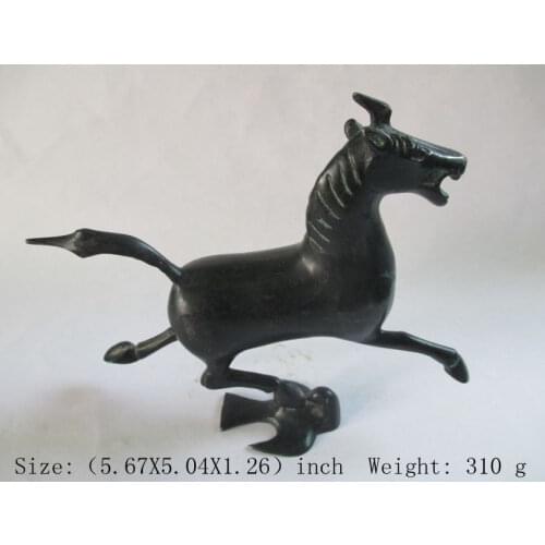 Elaborate Ancient Chinese bronze statue - The horse stepped on the swallow