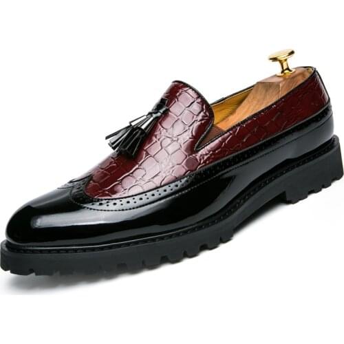 Big Size Men Brogue Dress Shoes Male Gentleman Patent Leather Casual Business Footwear Flats Tassel Mens Loafers Crocodile Grain