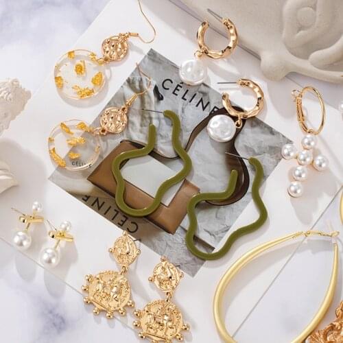 LOVR Trendy Unique Metal Material Earrings For Women 2021 Cute Multi-color Portrait Pendant Dangle Earrings Irregular Jewelry