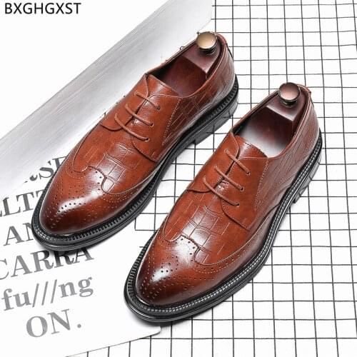 Brogues Men Dress Shoes Leather Oxford Italian Wedding Shoe for Men 2021 Elegant Business Shoes Men Chaussure De Homme Chaussure