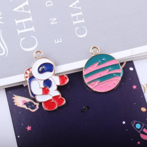 Wholesale 40pcs kawaii Chunky Necklace Pendants Gold Tone Plated Oil Drop Spaceman Saturn Alloy Enamel Floating Charms Pendant