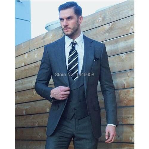 2018 New Arrival 3 Pieces Business Bespoke Grey Classic Wedding Groom Suits For Men Wedding Tuxedos Groomsmen Best Man Suit