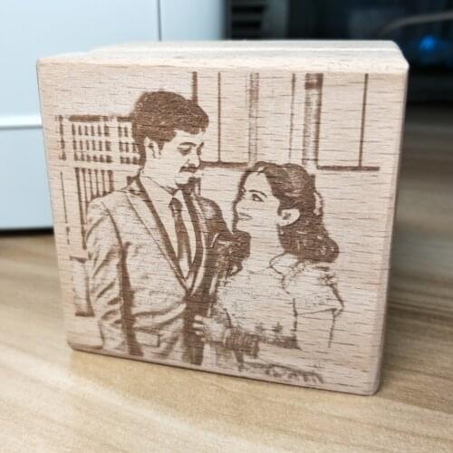 Handmade wind up photo gift, photo gift for mom, custom engraved music box, music box, personalized gift, custom photo gift