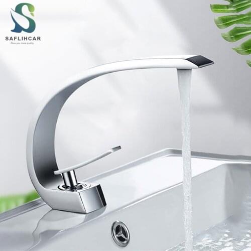 Chrome Bathroom Basin Faucet Single Handle Polished Gold Faucet Hot Cold Mixer Taps Deck Mount Washbasin Crane