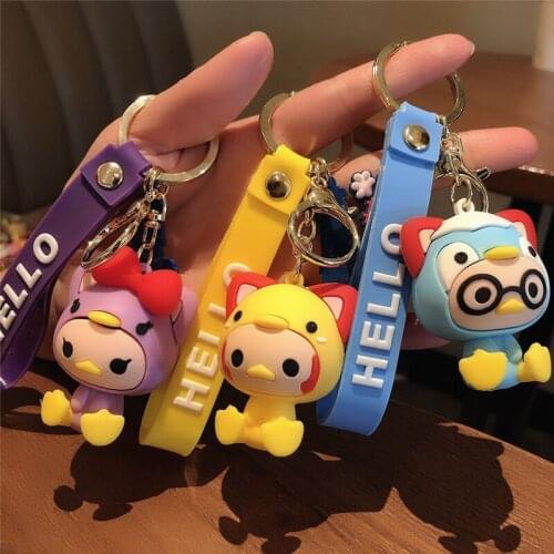New Cartoon Hat Duck Key Chains Pendant Cute Cute Pet Couple Men and Women Bag Accessories Mens Car Key Ring Jewelry Wholesale