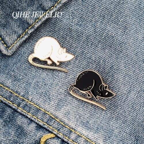 QIHE JEWELRY Black White Couple Foraging Mouse Enamel Pins Cute Animals Brooches Badges Fashion Pins Gifts for Friends Wholesale