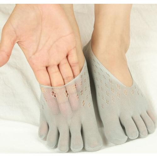 New Five-finger Stockings Ladies Summer Thin Plum Blossom Mesh Breathable Invisible Shallow Mouth Boat Socks Silicone Non-slip