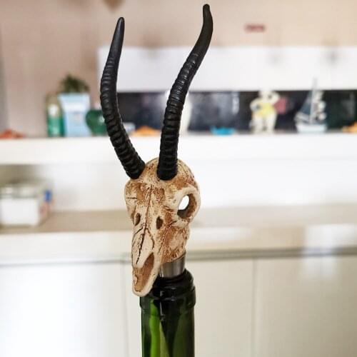 Reuse Saver Cover Red Shaking Scale Drinking Beer Sealer Plug Animal Skull Parties Wine Bottle Stopper Kitchen Gadgets