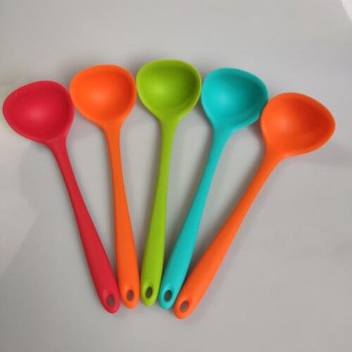 1PC Silicone Ladle Spoon Long Handled Soup Spoon Slightly Curve design Spoons FDA Grade Kitchen Utensils Cooking Tools XB 016