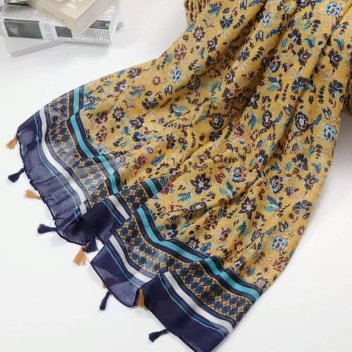 2021 Fashion Floral Printed Cotton Viscose Printed Tassel Scarf Shawls Wraps Hijabs 10pcs/lot