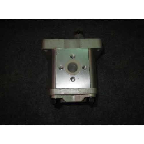 Tractor parts - the hydraulic pump: A42XP4MS