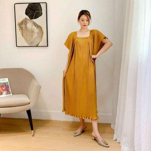 Summer Dress Women Plus Size 2021 New Stretch Loose Miyake Pleated Solid Color Square Collar Pregnant Dress Maternity Clothes