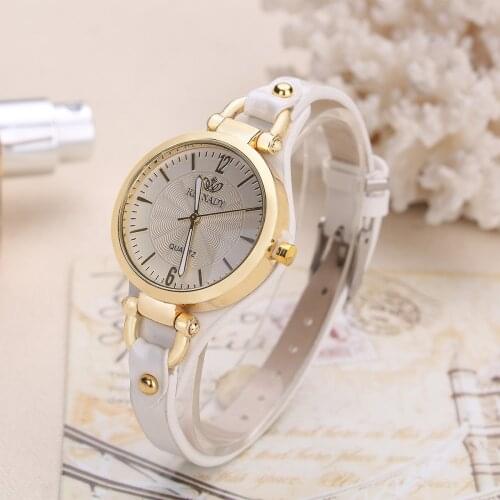 Women Casual Watches Round Dial Rivet PU Leather Strap Wristwatch Ladies Analog Quartz Watch Gift Women Watch