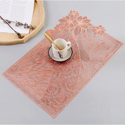 Table Mat Decorative Maple Leaf Design Hollow-out Non-slip Flower Heat Insulation Table Mat for Restaurant