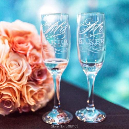 Custom Wedding Flutes,Couple Toasting Flutes Customized,Personalized Last Name Mr and Mrs Champagne Glasses,Engagement Gifts