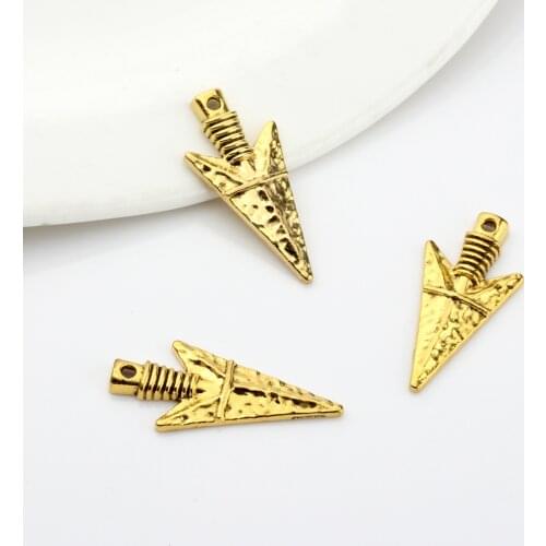 2017 New 10pcs/lot 36MM Retro Gold Zinc Alloy Arrow Head Triangle Charms Pendants For DIY Necklace Jewelry Bracelet Accessories