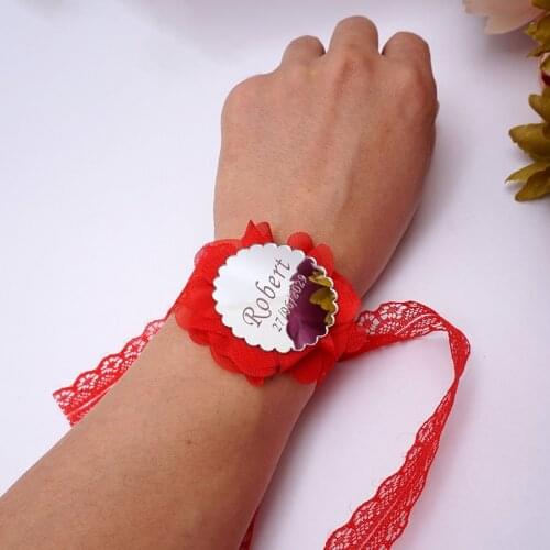 20 Pieces Personalized Wedding Wrist Ribbon 4cm Name Mirror Acrylic Sticker with 6cm Chiffon Flower For Bridesmaids Team Favors