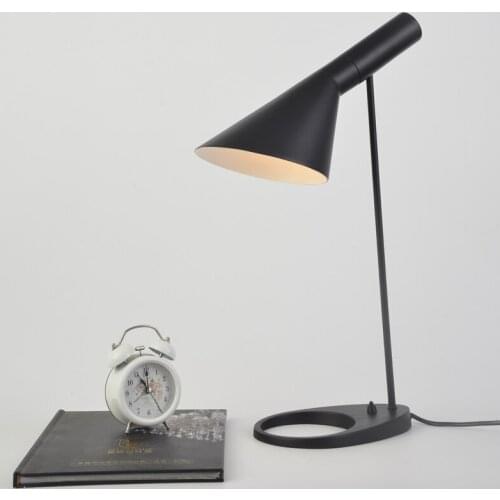 Nordic modern table lamp metal table lamp modern lamp decoration lamp reading lamp E27 black metal