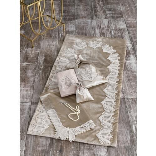 SECRET HOUSE Carpets