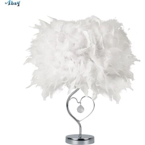 European Princess Feather Table Lamps Bedroom Bedside Lamp Modern Romantic Wedding Room Warm Girl Room Desk Lights Fixtures