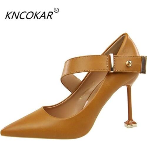 KNCOKAR2018 Simple professional OL high-heeled shoes with high heels and shallow pointed metal fasteners with single shoes