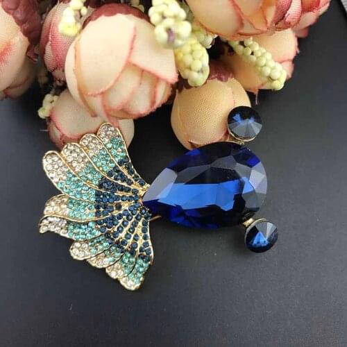 100pcs/ 50mm lucky Goldfish Brooch and Pin Gold Tone Water Blue Rhinestone Crystal Womens Fashion Luxury Animal Brooches