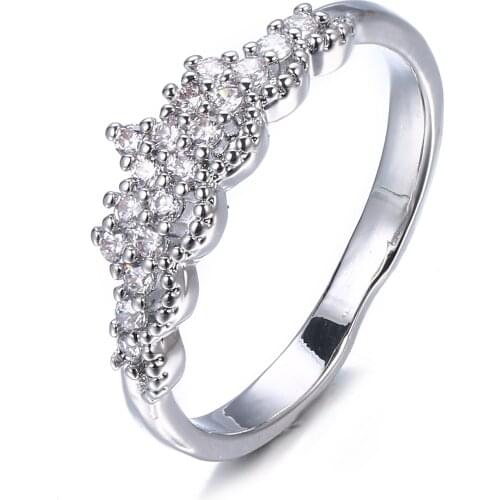 Bettyue Classic Design Female Little Crown Shape With Zirconia RIng Three Color Modern Style Ingenious Gift In Party Ornament