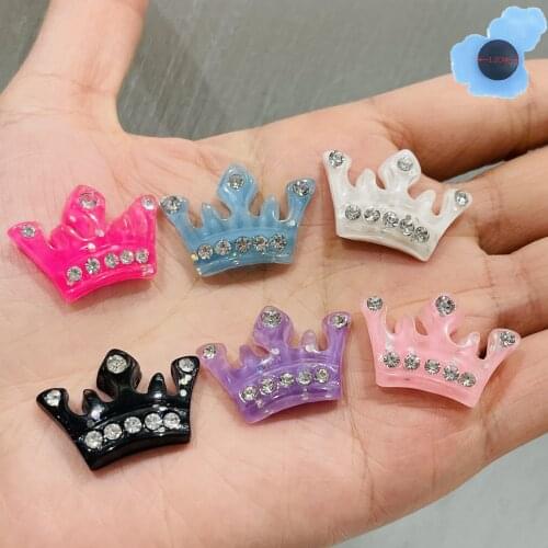 Wholesale 50pcs Resin Crown Shoe Decorations Garden Shoes Accessories For Croc Jibz Charm Backpack Party Gifts