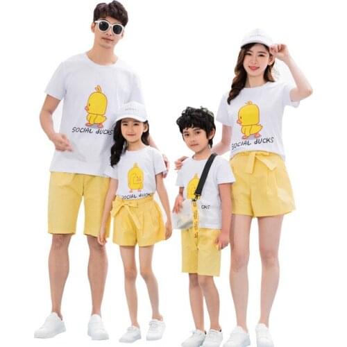 Beach Mommy and Daughter Matching Clothes Korean Style Couple Clothes Boys Outfits Tshirt Family Ropa Familia Clothes AE50FC